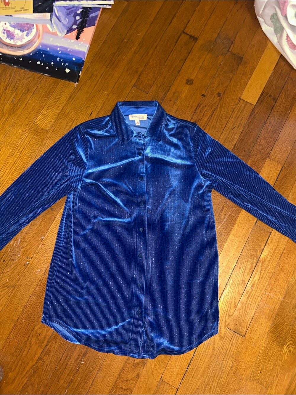 Velvet Button-Up Shirt in Shimmering Royal Blue with Thumb Holes